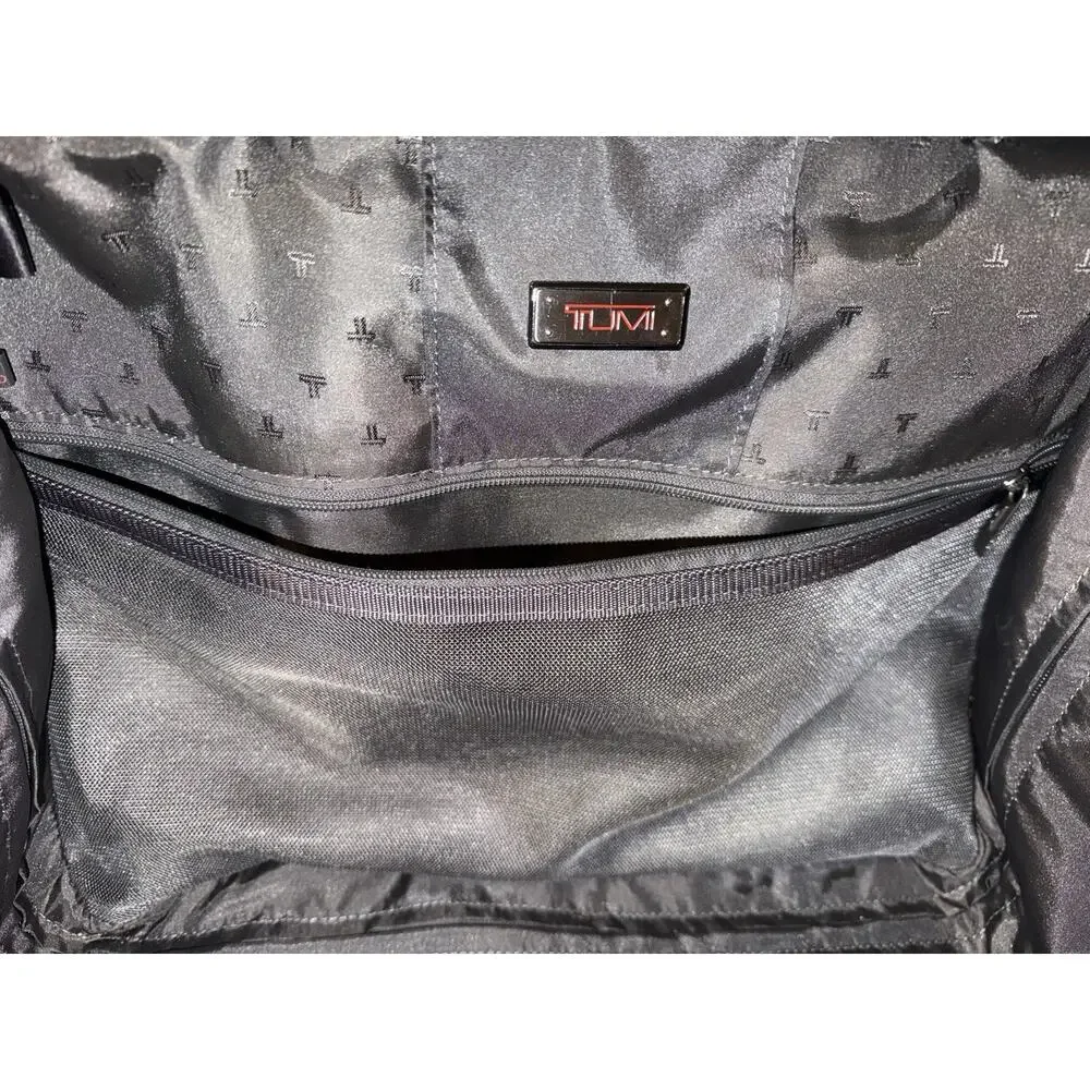 Tumi Alpha 2 wheeled rolling compact carryon suitcase briefcase